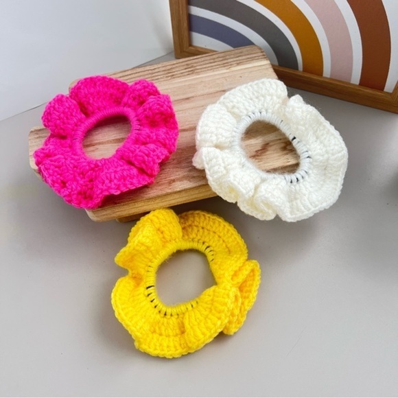 Handmade Scrunchies Crochet Set of 3 Yellow Pink White - Picture 1 of 9